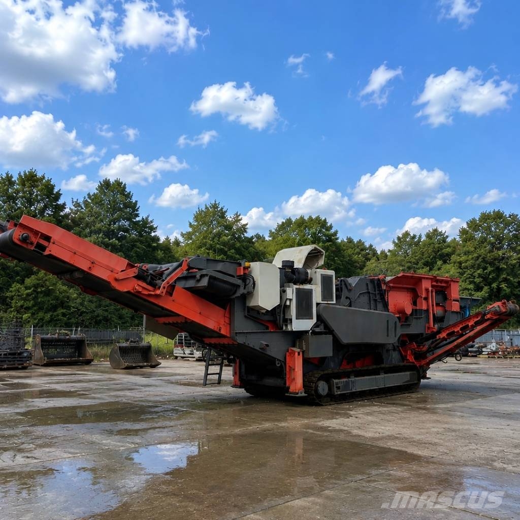 Sandvik QI 240 Mobile crushers
