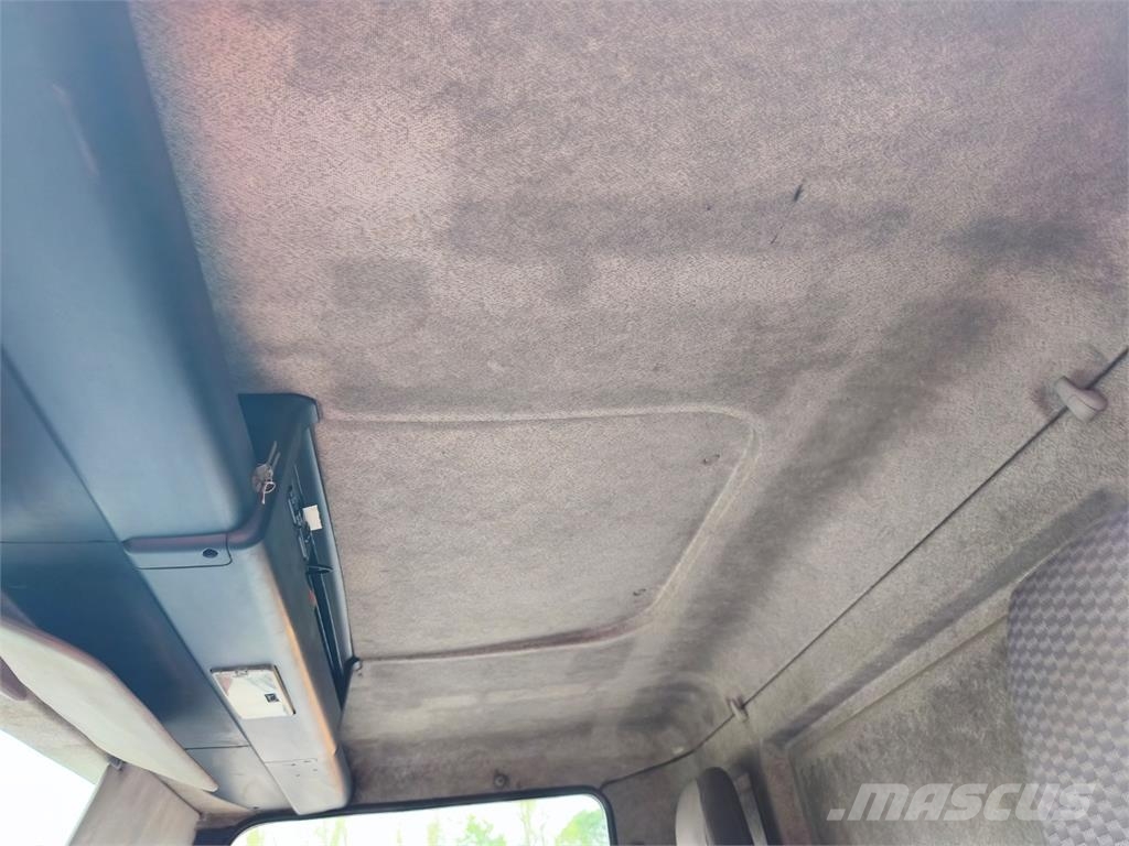 MAN TGM 18.240 탑차 트럭