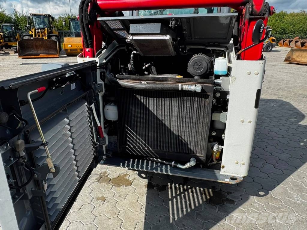 Takeuchi TL10 Mini Pale Gommate
