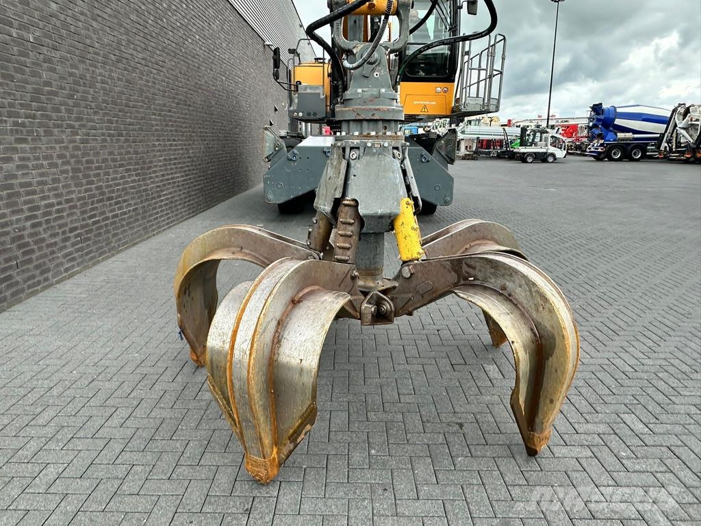 Liebherr LH 60 M LITRONIC INDUSTRY MATERIAL HANDLER/ UMSCHL Bagri za prekladanje primarnih/sekundarnih surovin