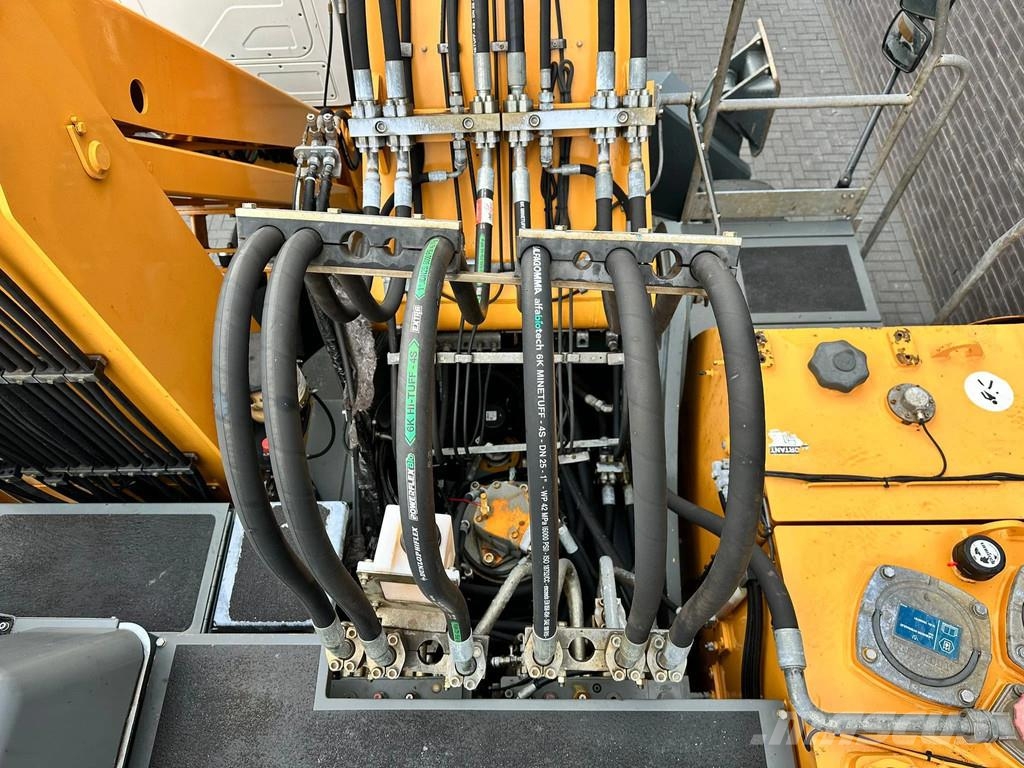Liebherr LH 60 M LITRONIC INDUSTRY MATERIAL HANDLER/ UMSCHL Bagri za prekladanje primarnih/sekundarnih surovin