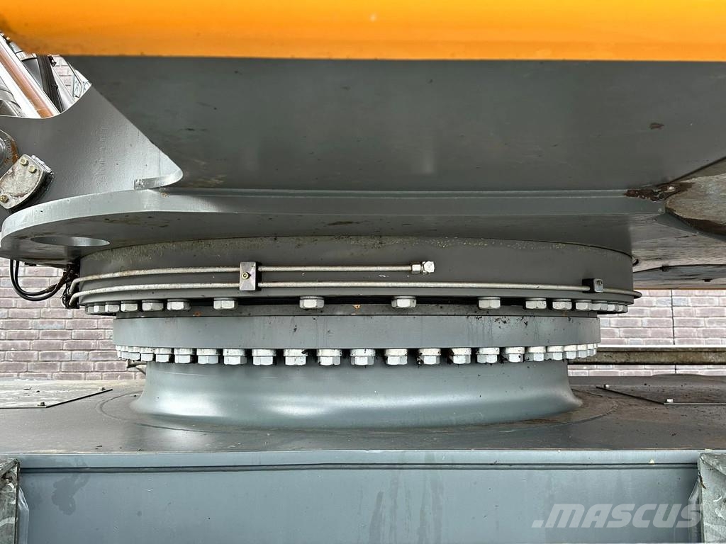 Liebherr LH 60 M LITRONIC INDUSTRY MATERIAL HANDLER/ UMSCHL Bagri za prekladanje primarnih/sekundarnih surovin