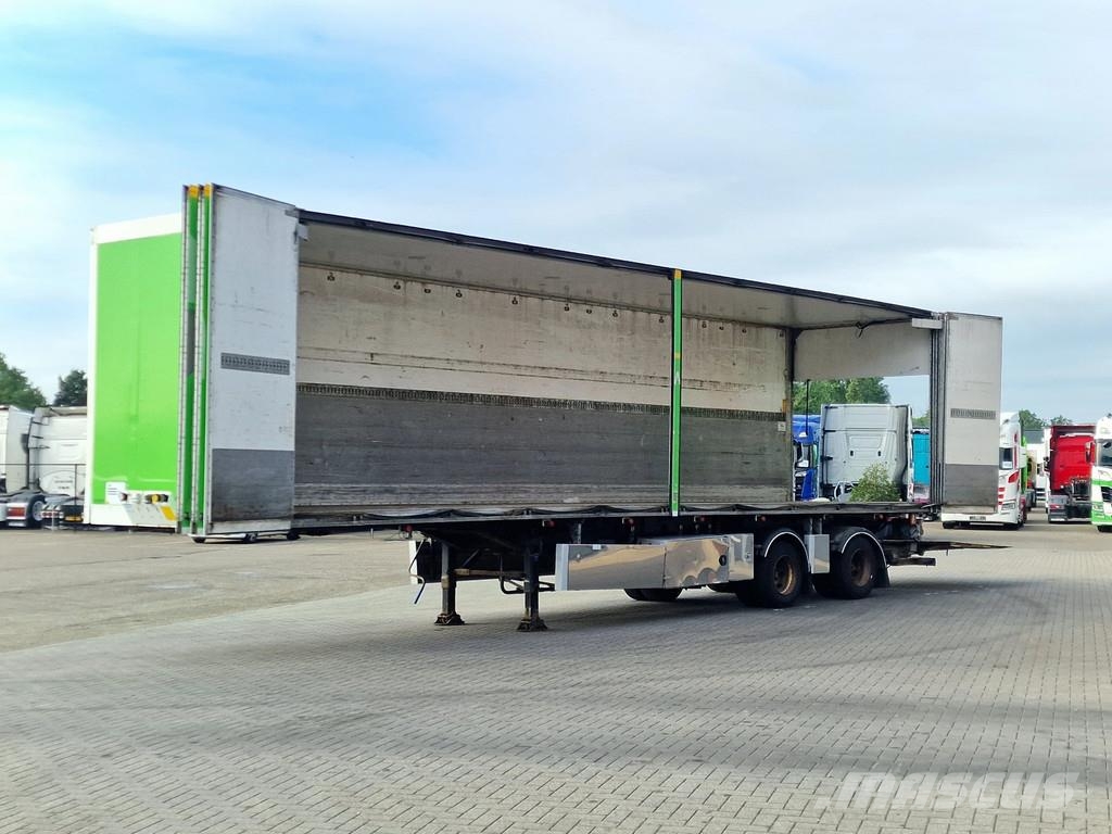 Ekeri 2 axle box with sidedoors - Zepro loadlift - Steer Kofferauflieger