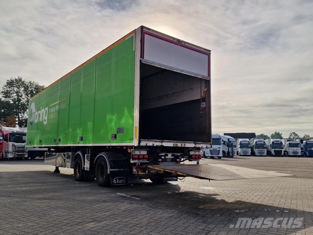 Ekeri 2 axle box with sidedoors - Zepro loadlift - Steer Kofferauflieger
