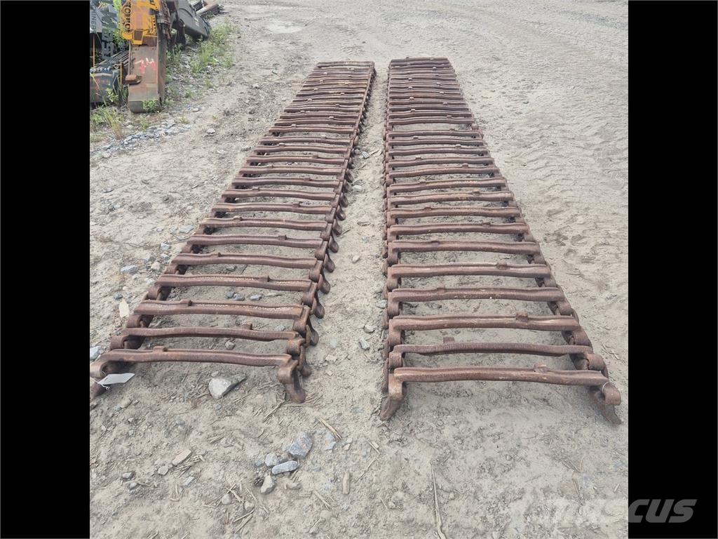 Clark Terra 85 710/40x22,5 Used/Beg Tracks, chains and undercarriage
