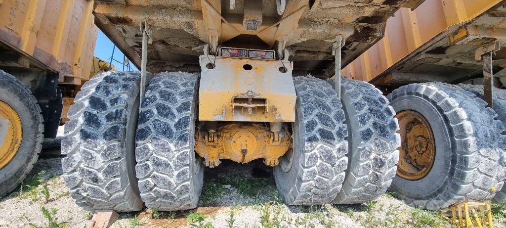 Belaz 75473 リジットフレーム式ダンプトラック