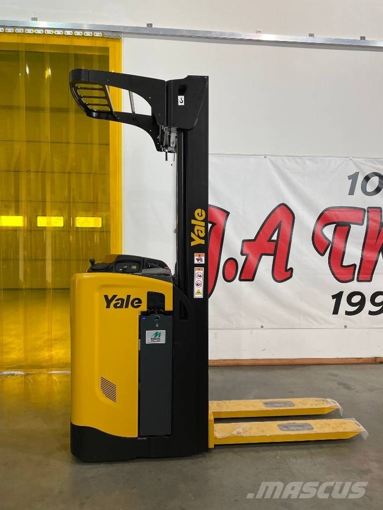Yale MS16S-IL. Ståstaplare Stödbenslyft. 5270mm Ajettavat pinoamisvaunut
