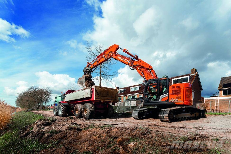 Hitachi ZX225USLC-7 حفارات زحافة