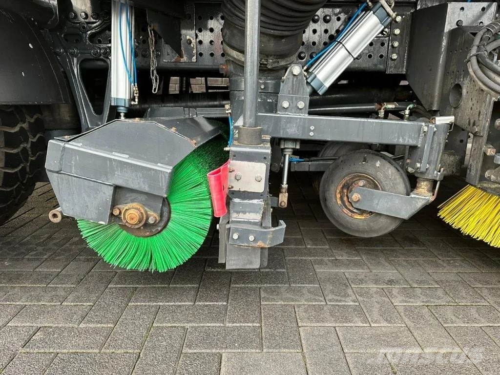 Mercedes-Benz Arocs 1824 4X2 BEAM A9000 SWEEPING TRUCK/ KEHRMASC Lakaisuautot