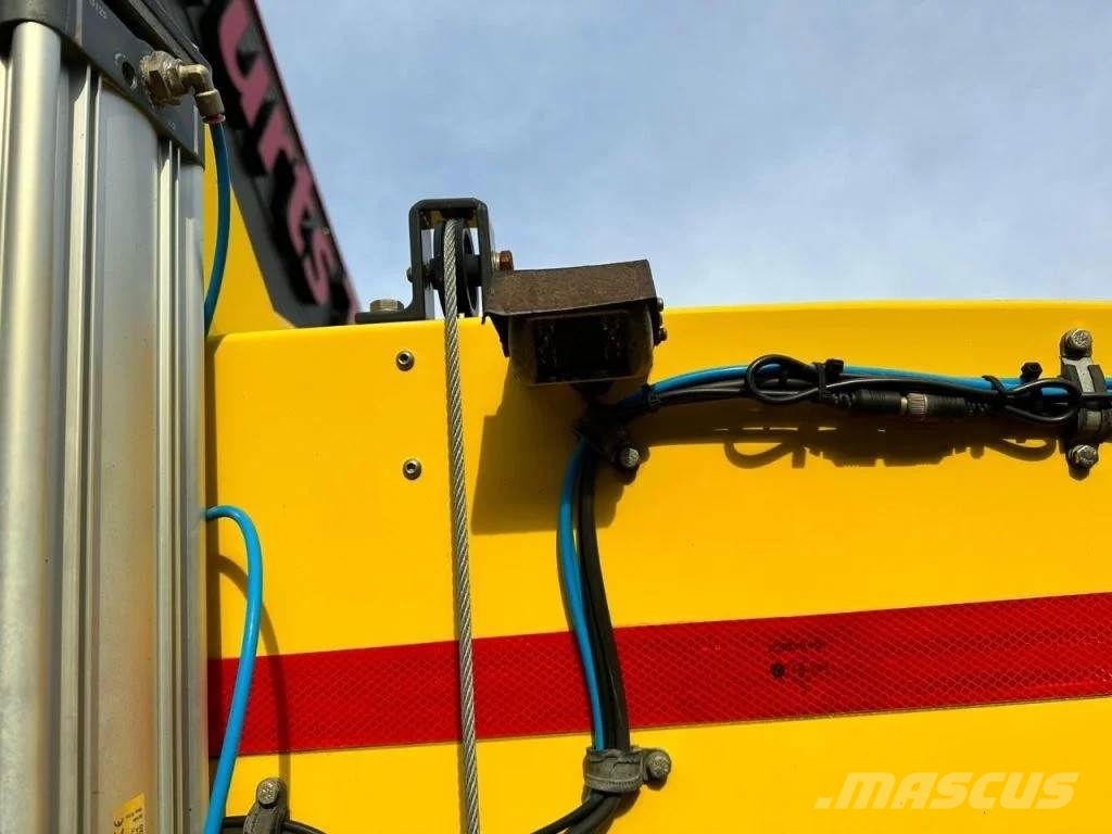 Mercedes-Benz Arocs 1824 4X2 BEAM A9000 SWEEPING TRUCK/ KEHRMASC Lakaisuautot
