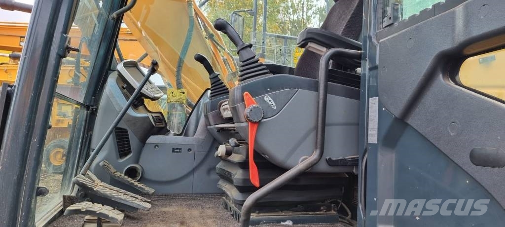 Hyundai HX 140 L Excavadoras sobre orugas