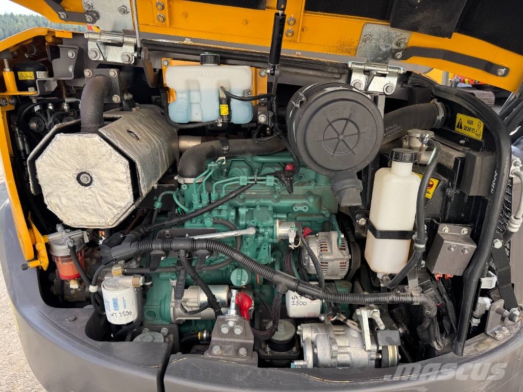 Volvo ECR58D PYÖRITTÄJÄLLÄ Minigraafmachines < 7t