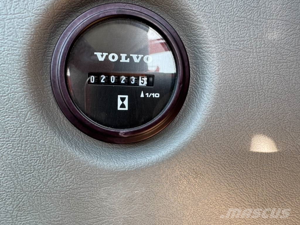 Volvo ECR58D PYÖRITTÄJÄLLÄ Minigraafmachines < 7t