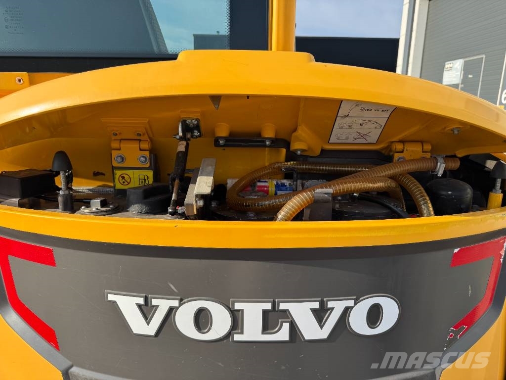 Volvo ECR58D PYÖRITTÄJÄLLÄ Minigraafmachines < 7t