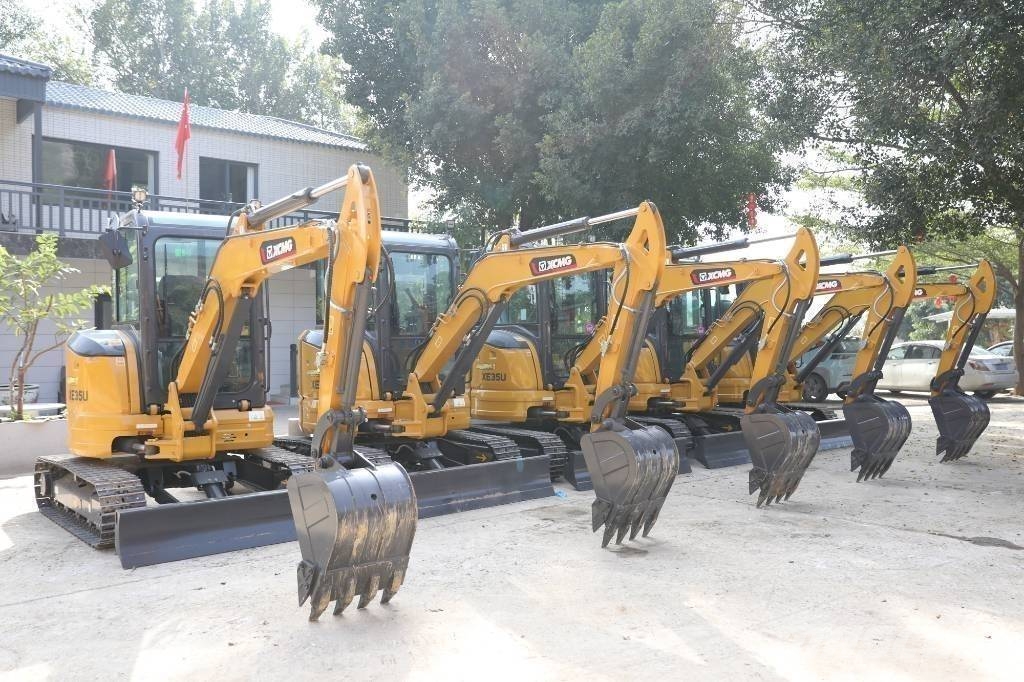 XCMG XE35U Bagri goseničarji