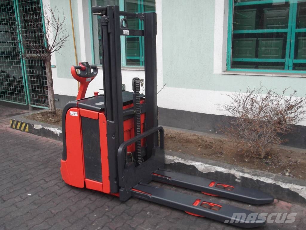 Linde L14 /372/ V-2391 OB Apiladores eléctricos autopropulsados