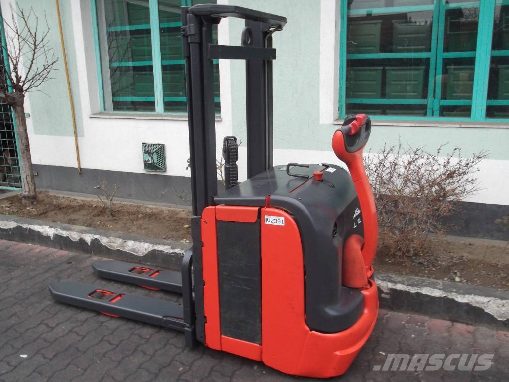 Linde L14 /372/ V-2391 OB Apiladores eléctricos autopropulsados