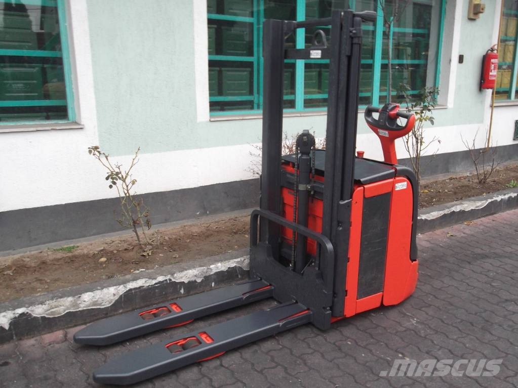 Linde L14 /372/ V-2391 OB Apiladores eléctricos autopropulsados