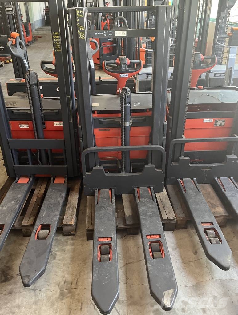 Linde L14 /372/ V-2391 OB Apiladores eléctricos autopropulsados