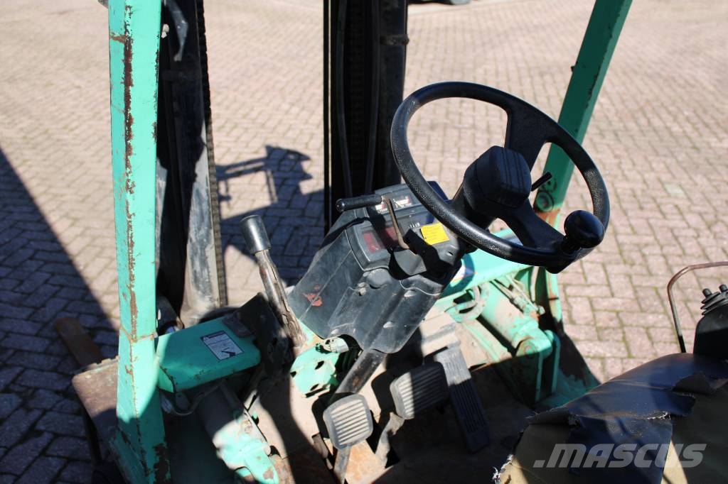 Mitsubishi FD 25 Diesel forklifts