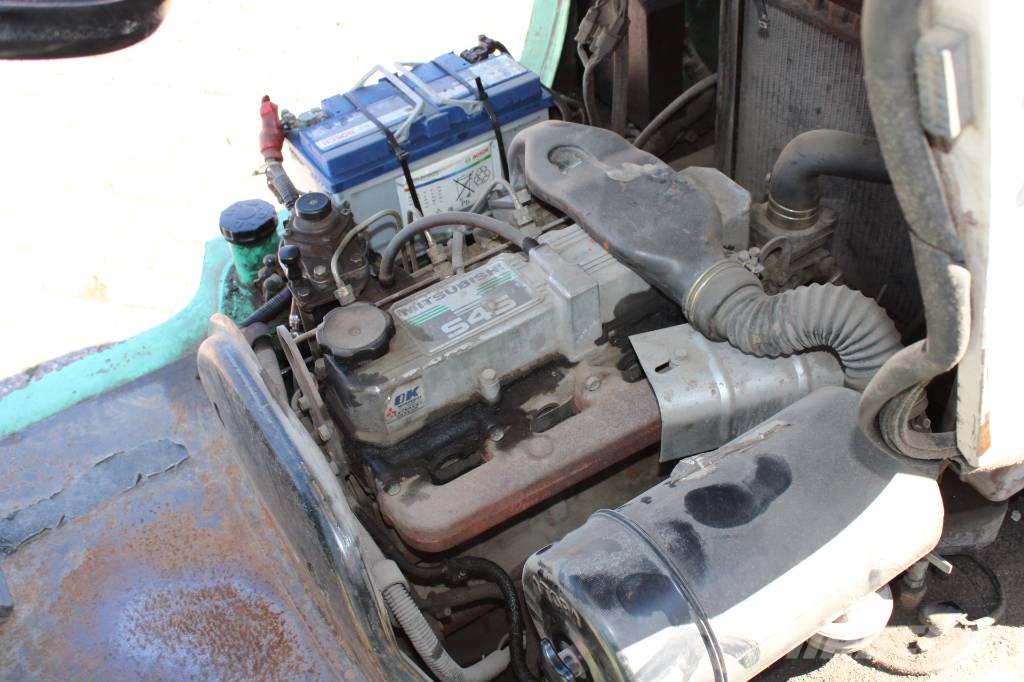 Mitsubishi FD 25 Diesel forklifts