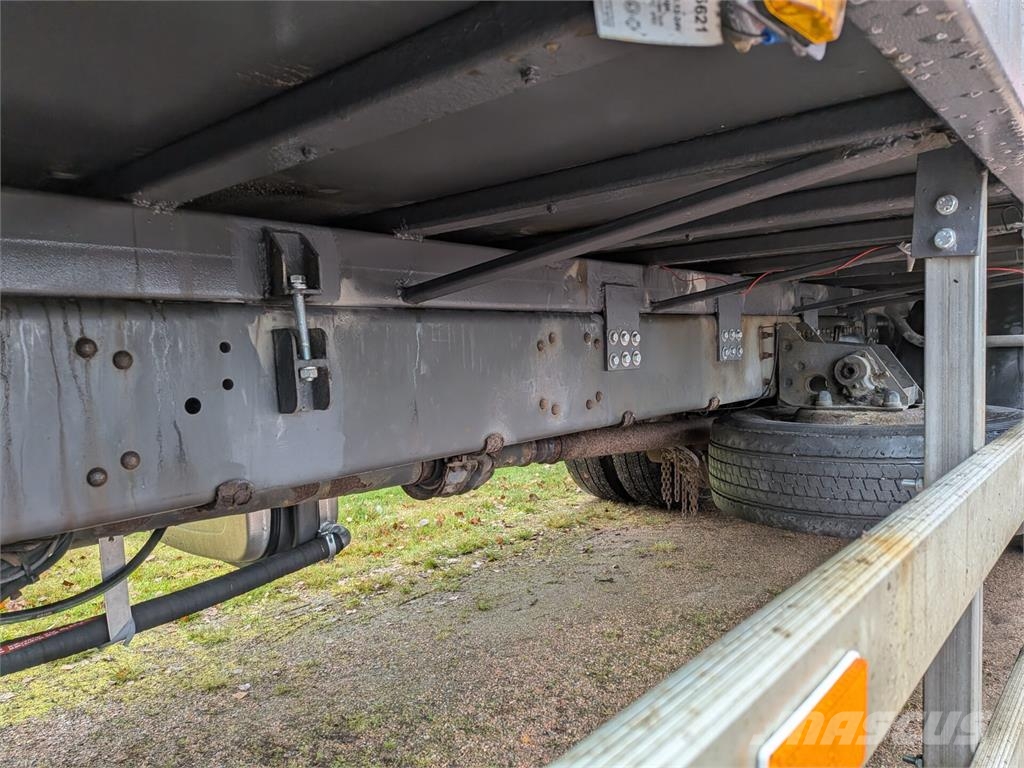 Scania P 270 Nosturiautot