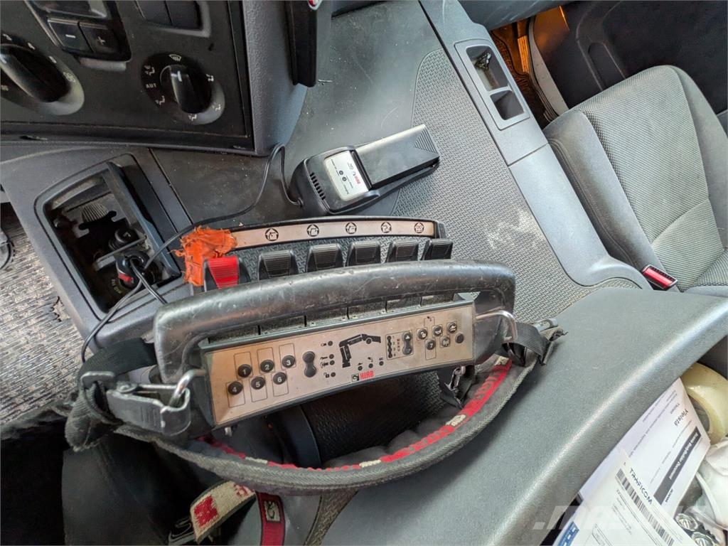 Scania P 270 Nosturiautot