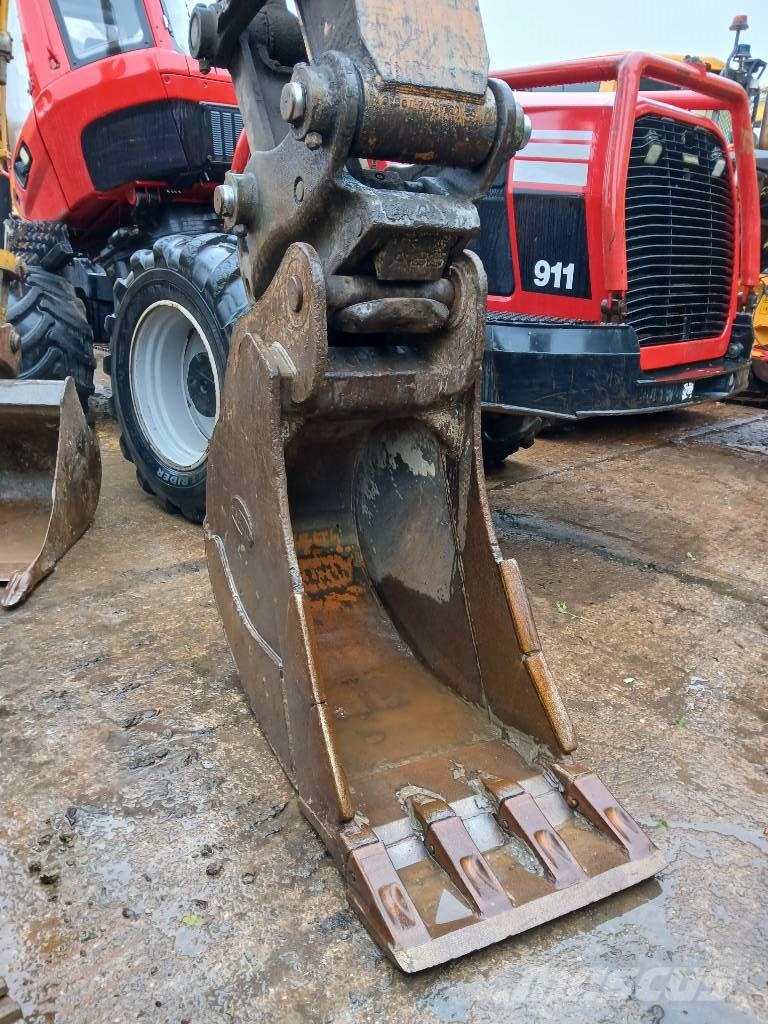 CASE CX 350 D Escavadoras de rastos