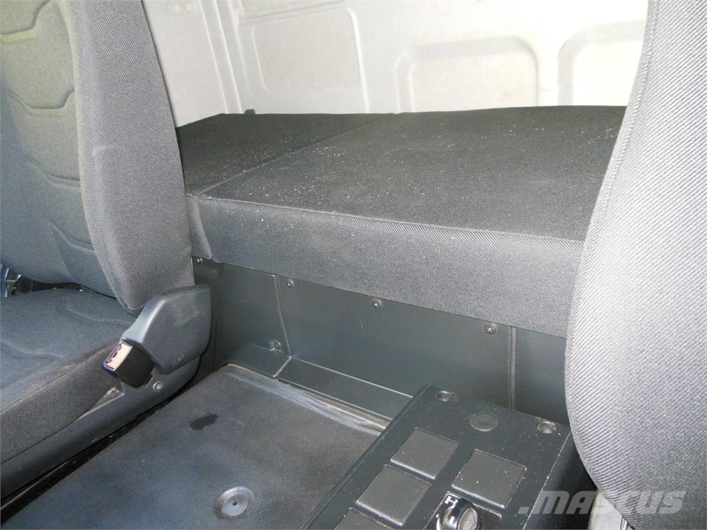 Iveco EuroCargo ML180EL32P, 22 Palet Camiones de caja de lona