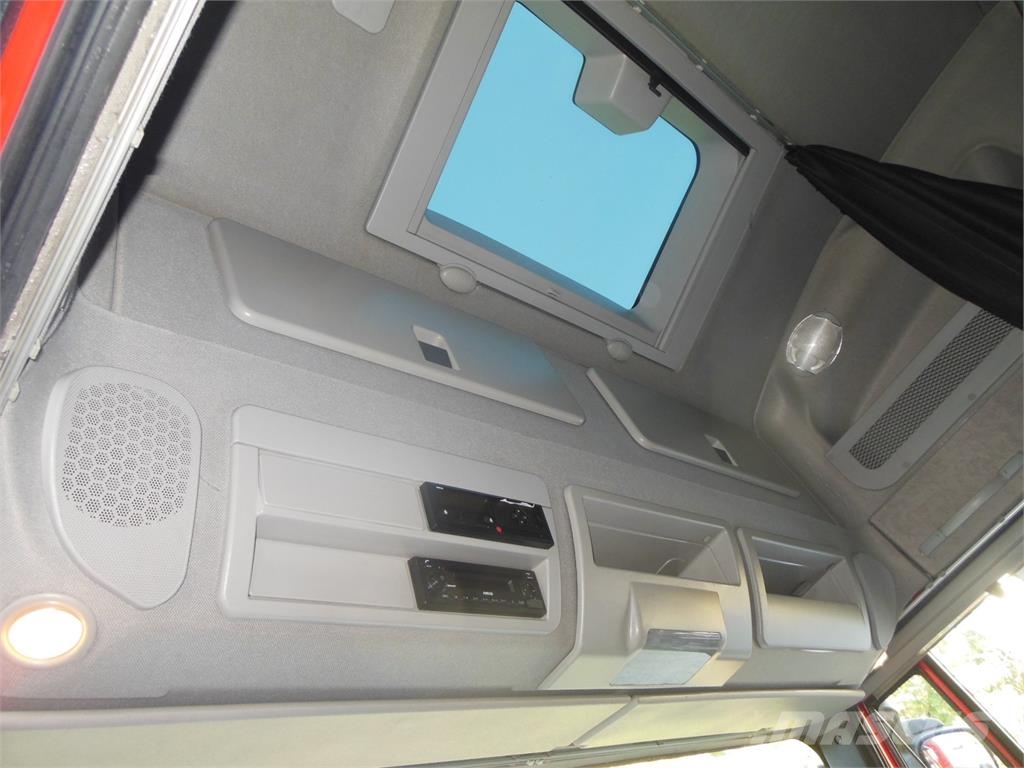 Iveco EuroCargo ML180EL32P, 22 Palet Camiones de caja de lona