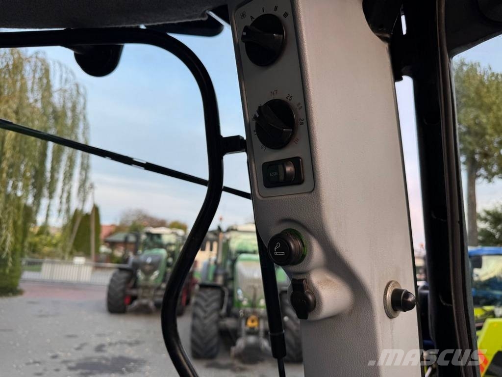 New Holland T6070 PowerCommand Traktorji