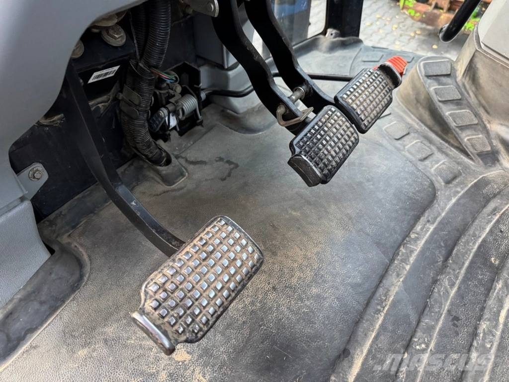 New Holland T6070 PowerCommand Traktorji