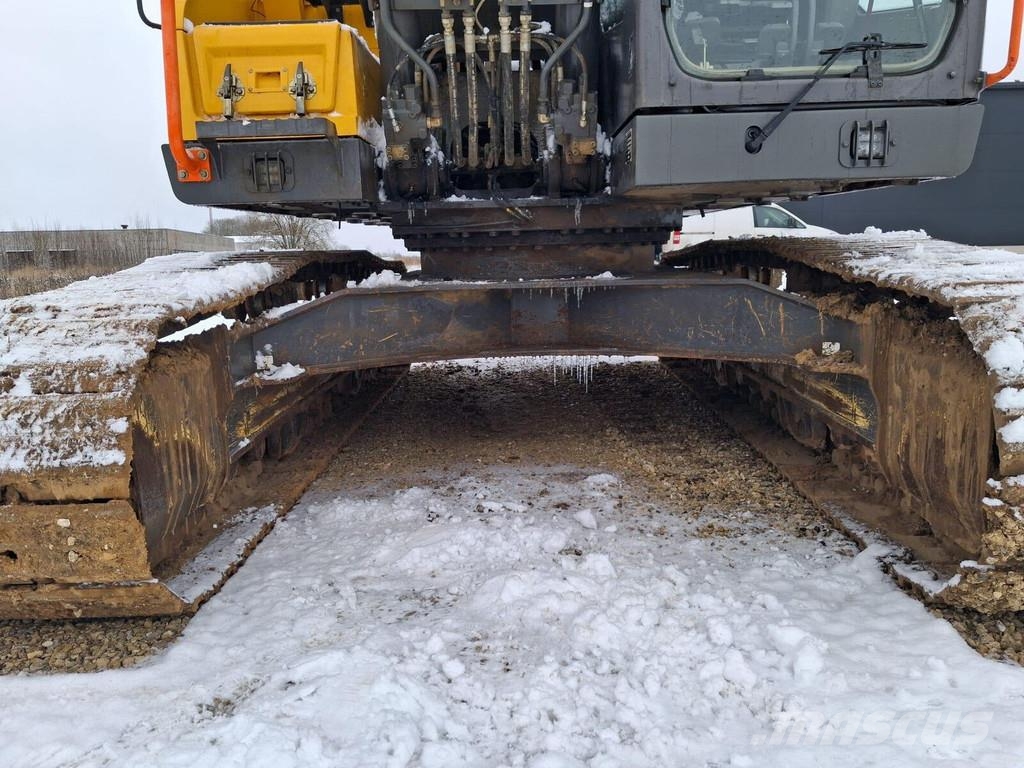 Volvo EC220E Верижен екскаватор