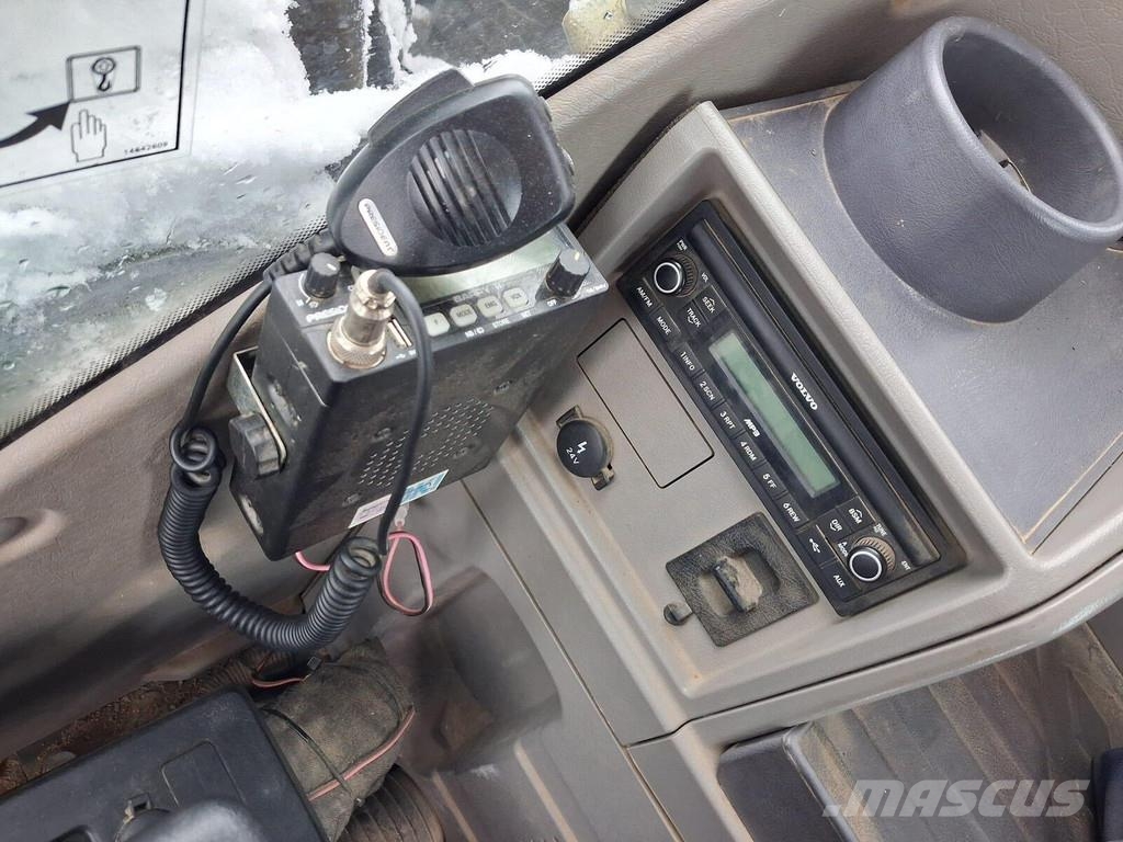 Volvo EC220E Верижен екскаватор