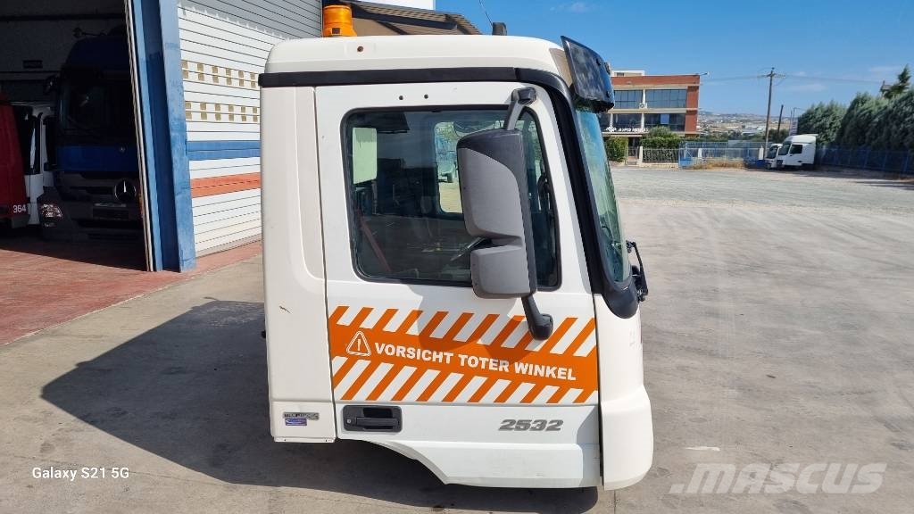 Mercedes-Benz CABIN MP3 SORT EURO5 RIGHT HAND Kabinler