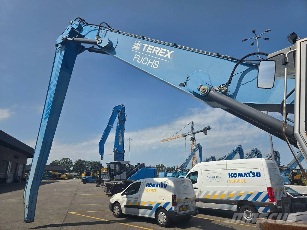 Fuchs MHL 360 D مناولات المخلفات / مناولات صناعية