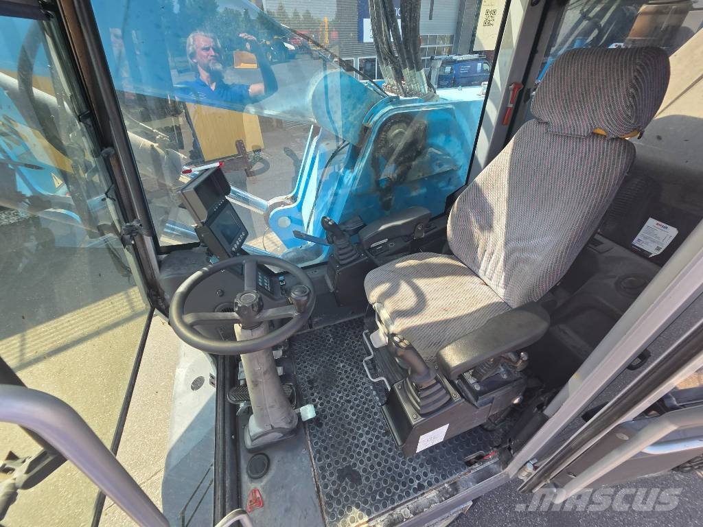 Fuchs MHL 360 D مناولات المخلفات / مناولات صناعية
