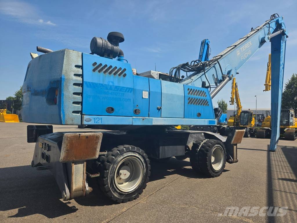 Fuchs MHL 360 D مناولات المخلفات / مناولات صناعية