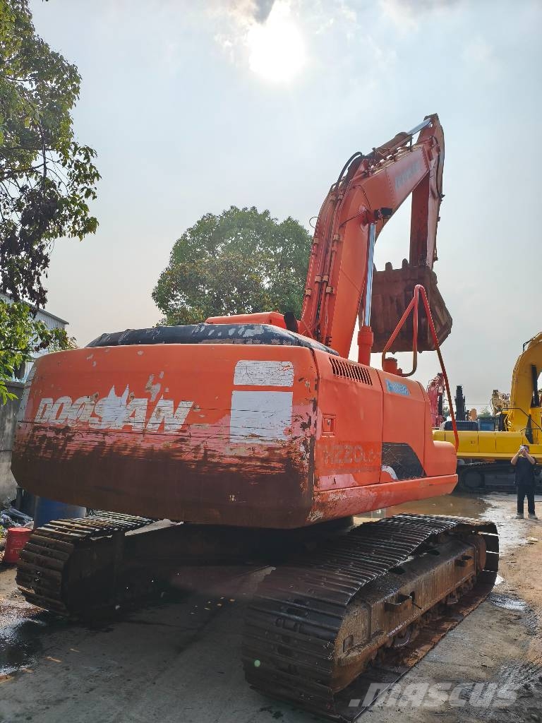 Doosan DH 220 LC-7 履带挖掘机