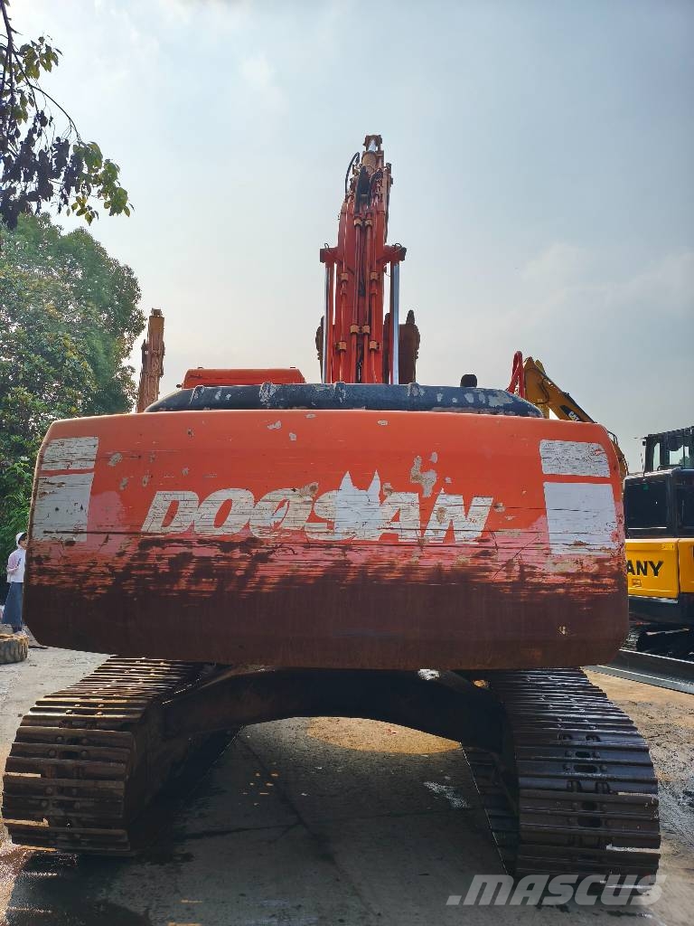 Doosan DH 220 LC-7 履带挖掘机
