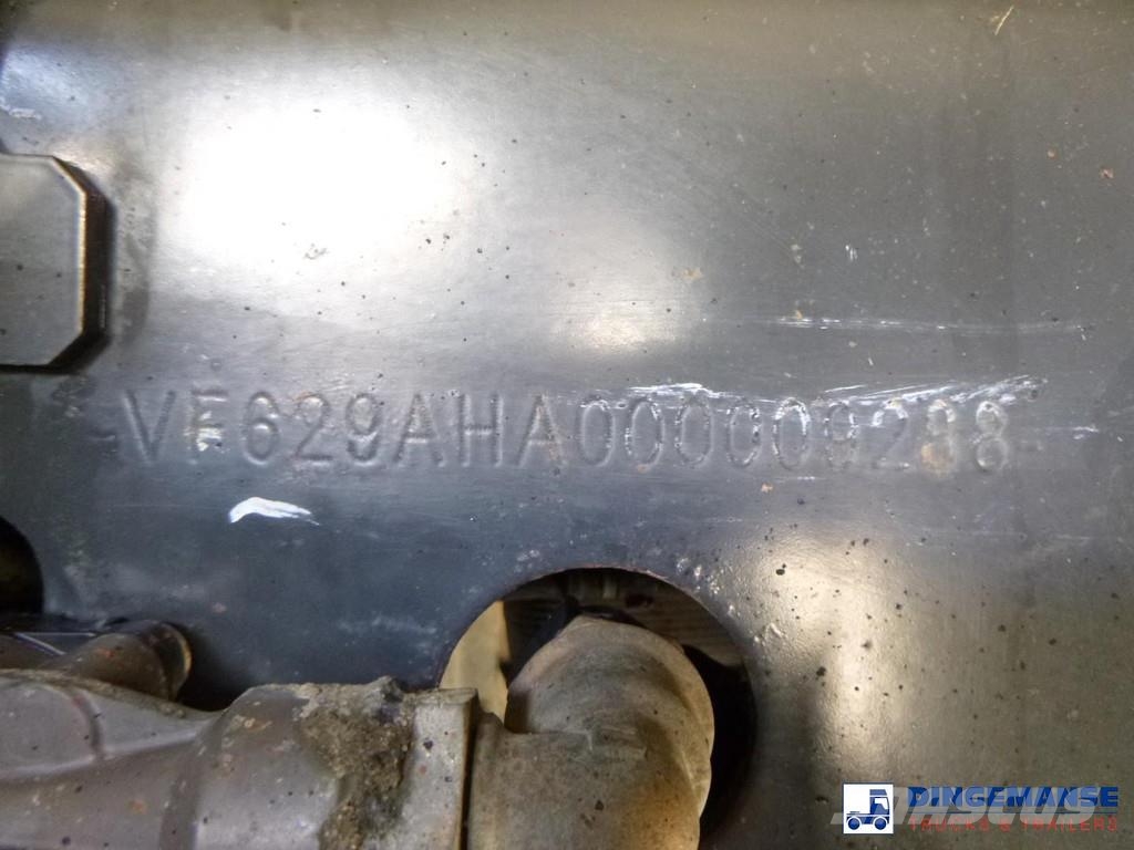 Renault Premium 270.19 4x2 fuel tank 13.7 m3 / 4 comp شاحنات ذات صهاريج