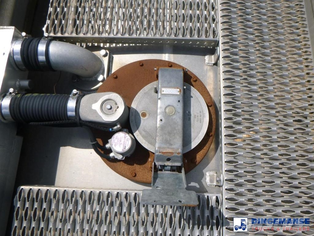 Renault Premium 270.19 4x2 fuel tank 13.7 m3 / 4 comp شاحنات ذات صهاريج