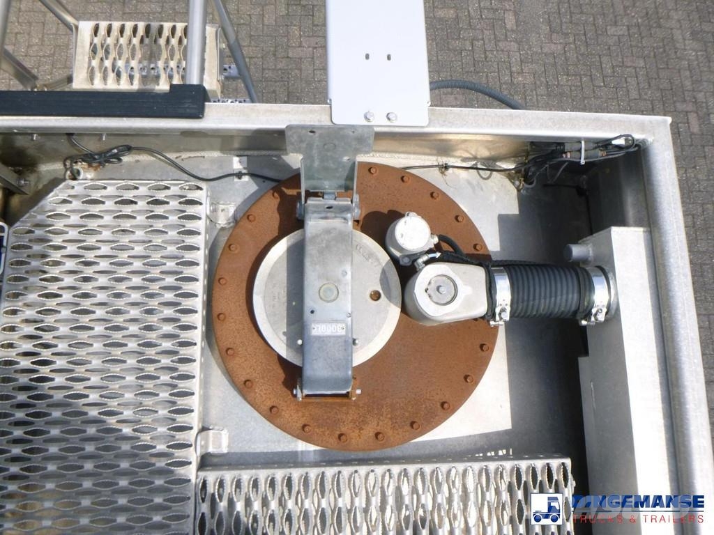 Renault Premium 270.19 4x2 fuel tank 13.7 m3 / 4 comp شاحنات ذات صهاريج