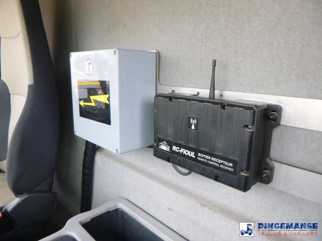 Renault Premium 270.19 4x2 fuel tank 13.7 m3 / 4 comp شاحنات ذات صهاريج