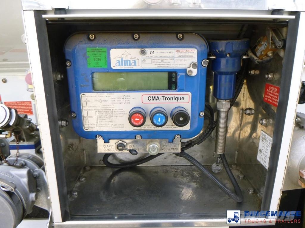 Renault Premium 270.19 4x2 fuel tank 13.7 m3 / 4 comp شاحنات ذات صهاريج