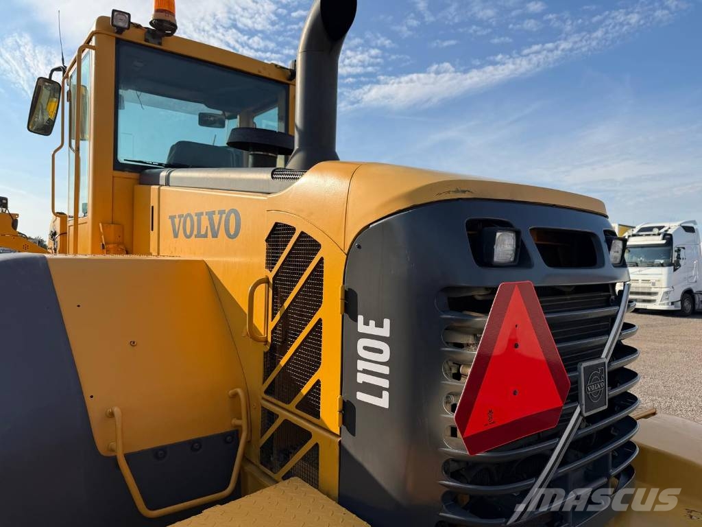 Volvo L110E لوادر بعجل