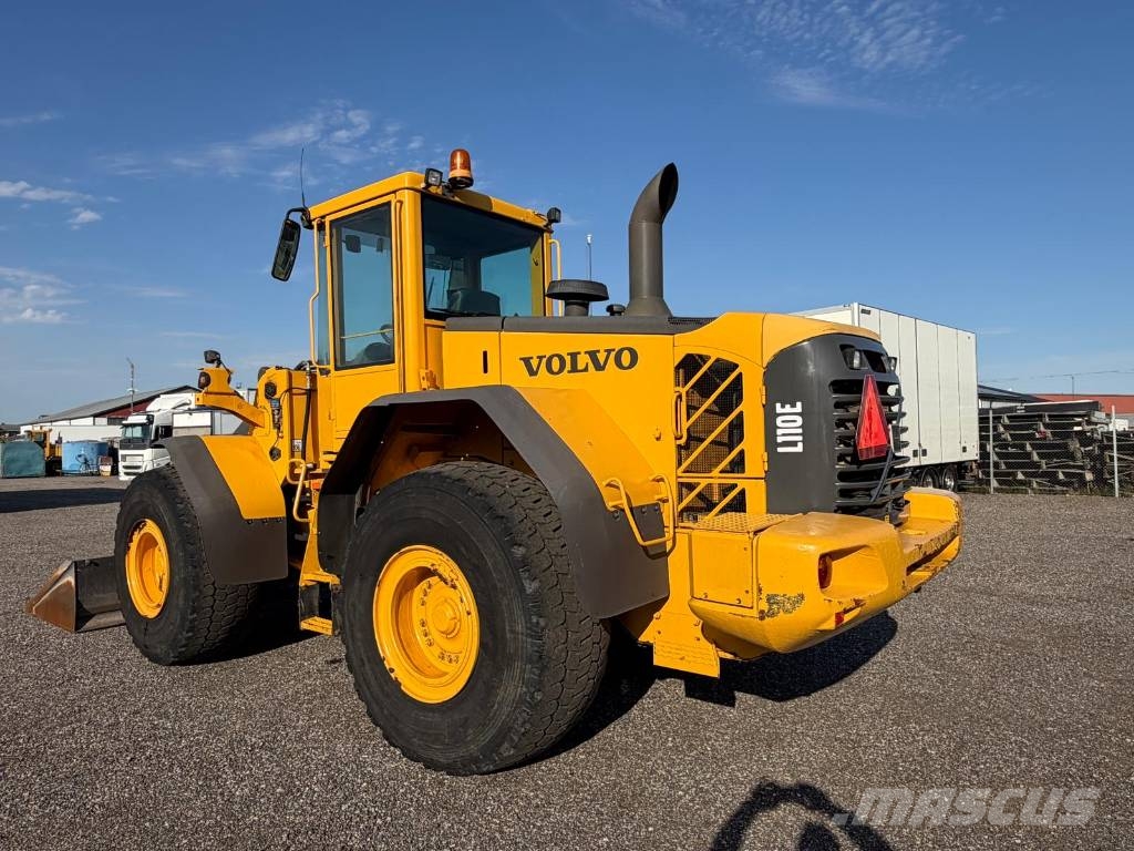 Volvo L110E لوادر بعجل