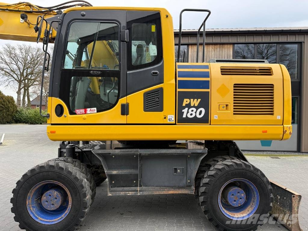 Komatsu PW 180-10 Gumikerekes kotrók