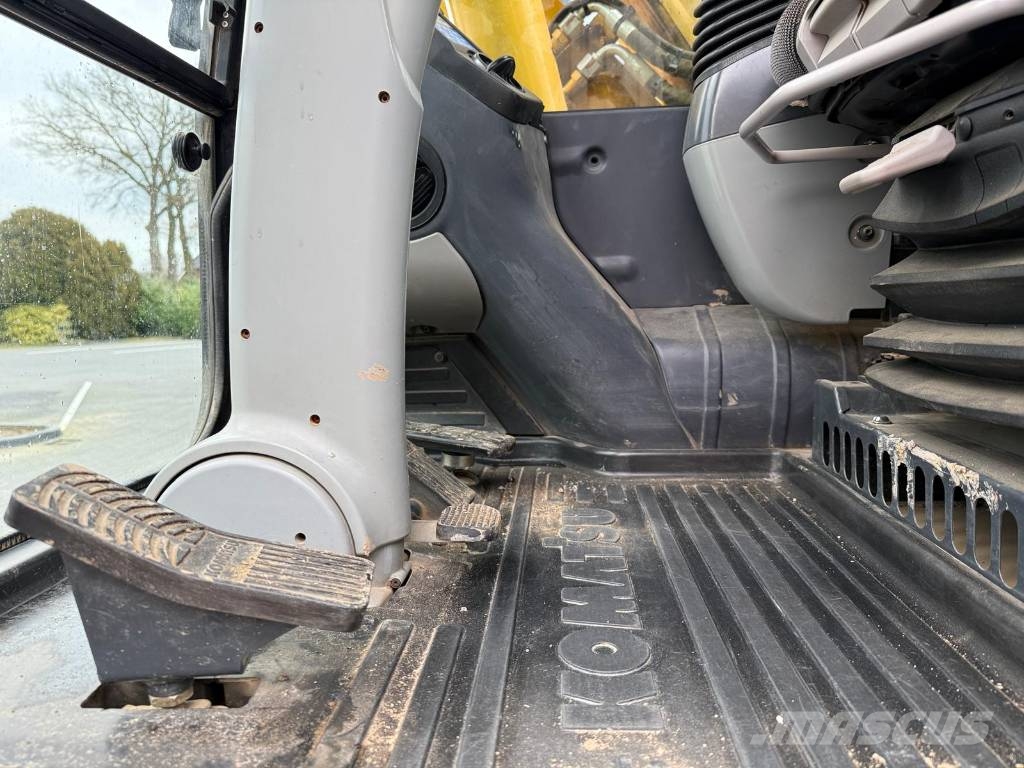 Komatsu PW 180-10 Gumikerekes kotrók