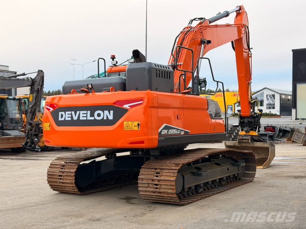 Develon DX 225 LC-7 Vähän ajettu Telakaivukoneet